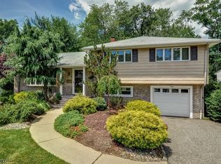 9 Brandon Ave, Livingston, NJ 07039