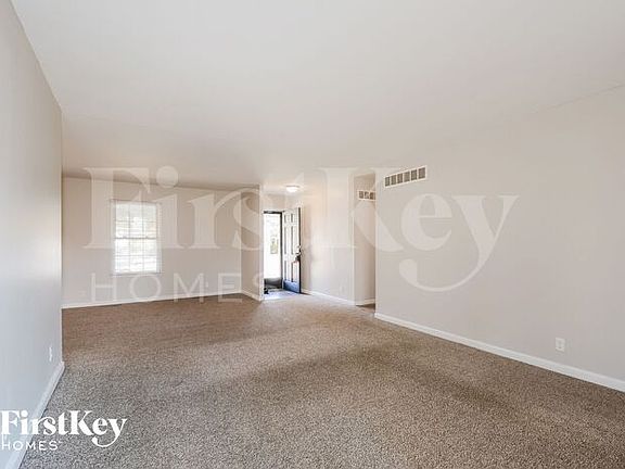 3rd image of 1457 Somerset Shire Dr