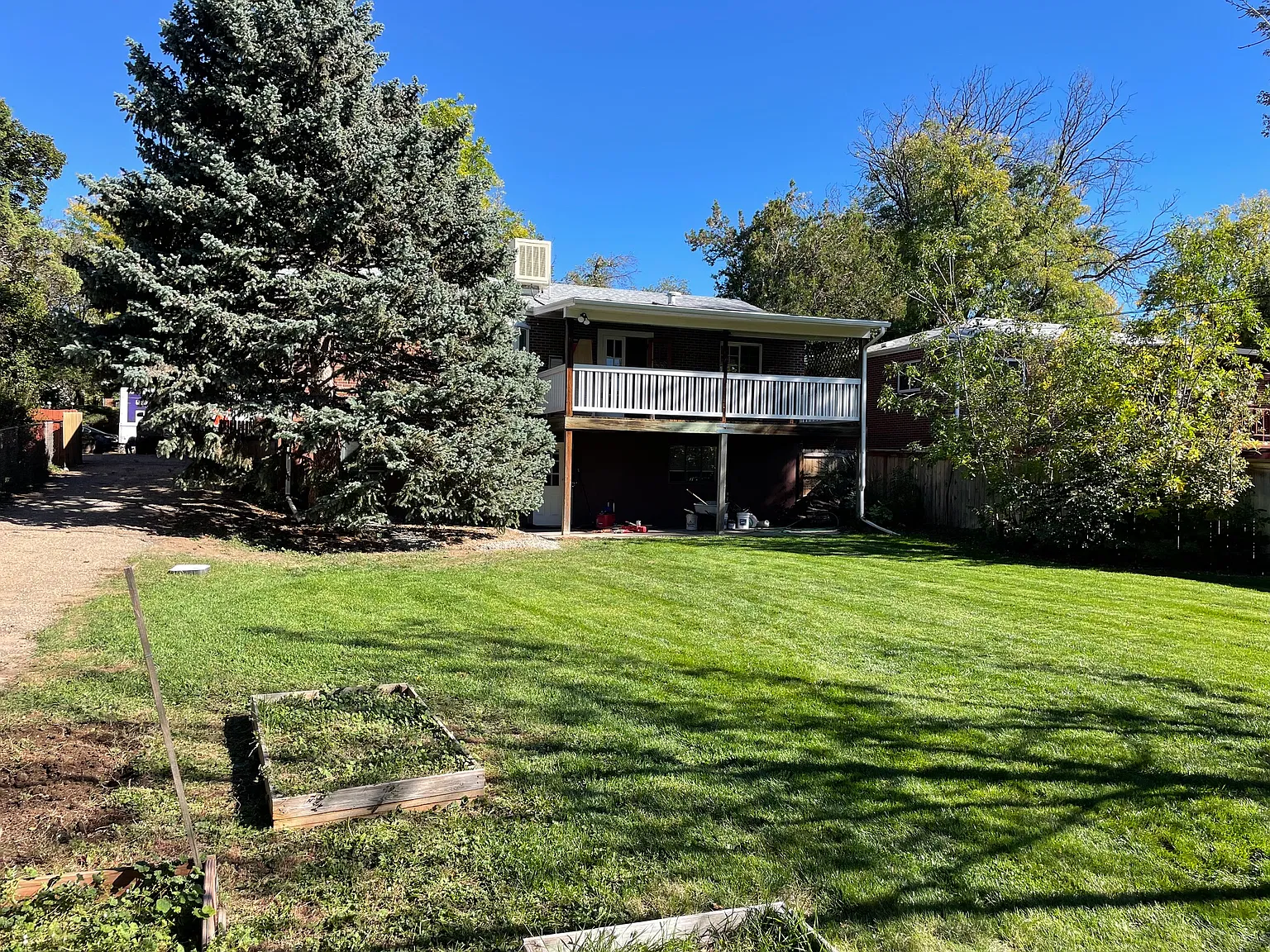 4 bed, 1776 sqft, $3,350 — Photo 2