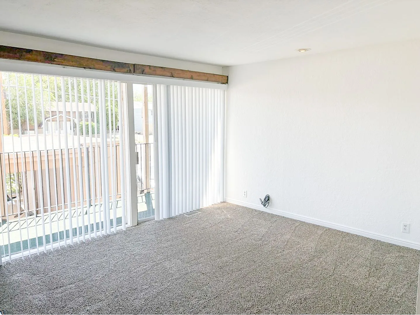 Comfy 2 Bedroom Condo in West Valley — Photo 3