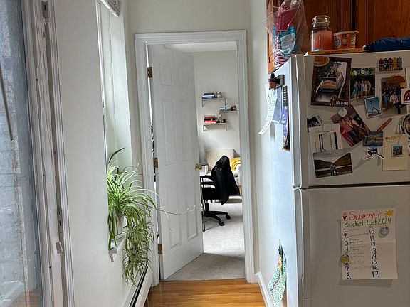 5th image of 172 Salem St APT 2