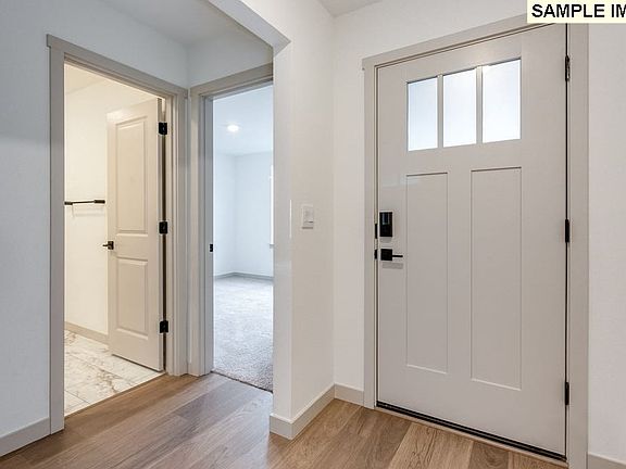 2nd image of 1413 W 19th Cir