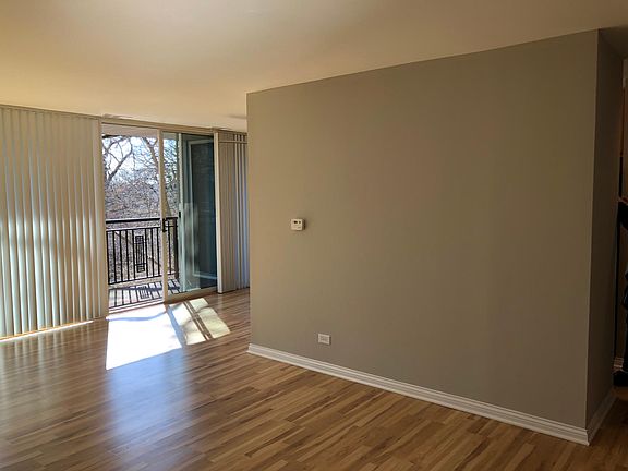 5th image of 5900 Oakwood Dr APT 2D