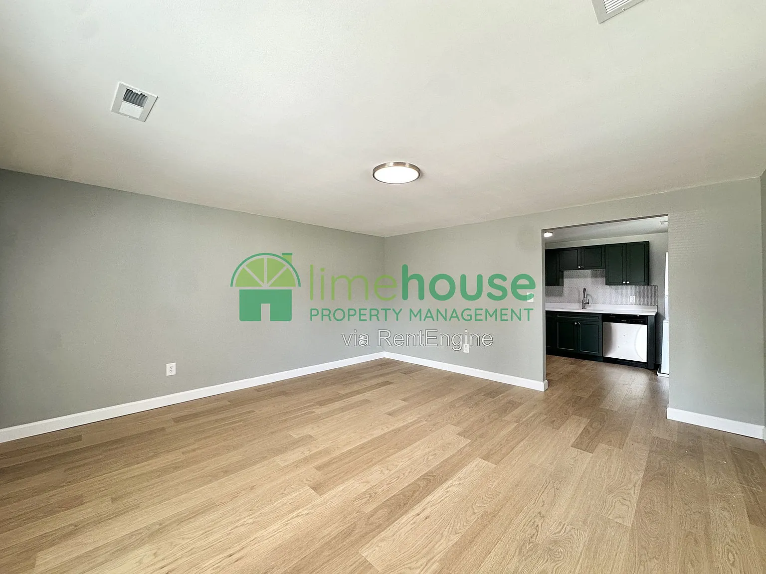 2 bed, 1.0 bath, $1,200 — Photo 3