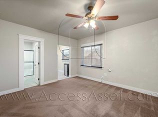(*) E Peck 226, Lake Elsinore, CA 92530