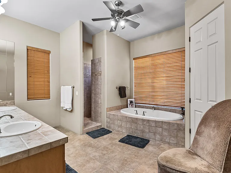 6008 E Monterra Way — Photo 22