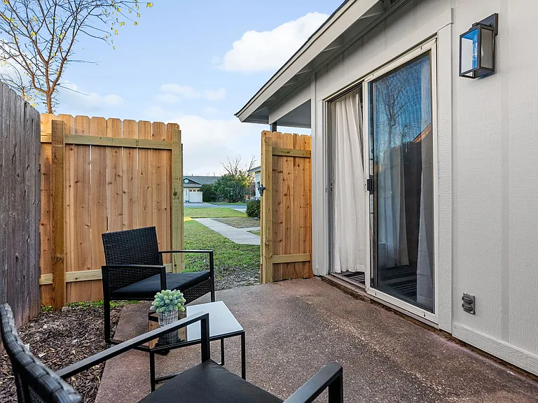 11913 Metric Blvd — Photo 20