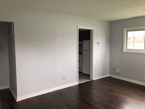 5th image of 17002 Oakwood Ave