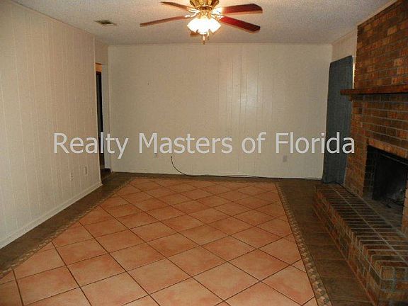 3rd image of 611 Sawara Cir