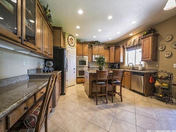 4th image of 2065 W Wild Rose Ct