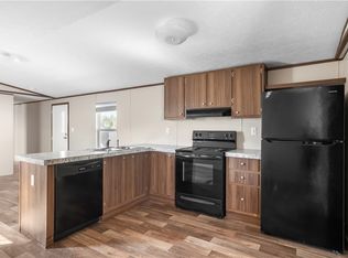 906 Sandy Beach Dr, Bullhead City, AZ 86442