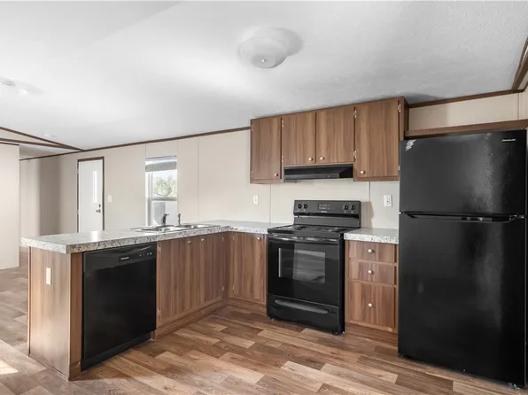 906 Sandy Beach Dr, Bullhead City, AZ 86442