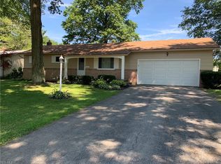 4582 Aspen Dr, Youngstown, OH