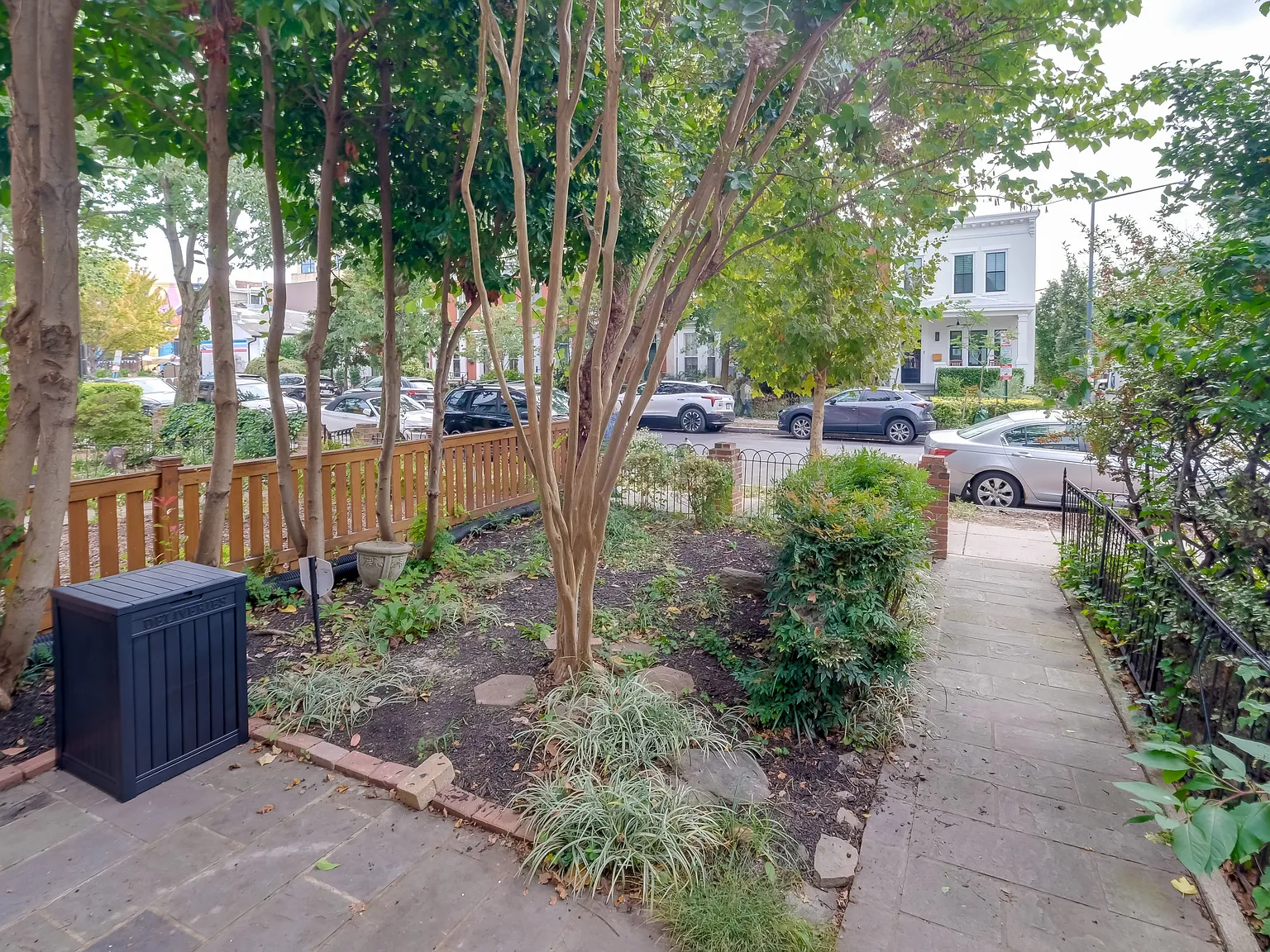 3 bed, 2.5 bath, 2183 sqft, $8,500 — Photo 3