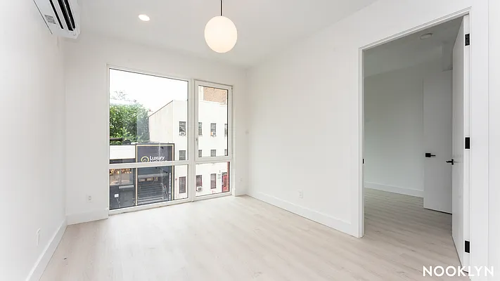 Rented by Nooklyn NYC LLC | media 48