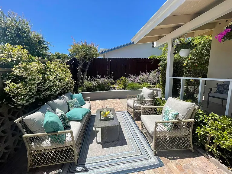 27511 Halescorner Rd — Photo 2