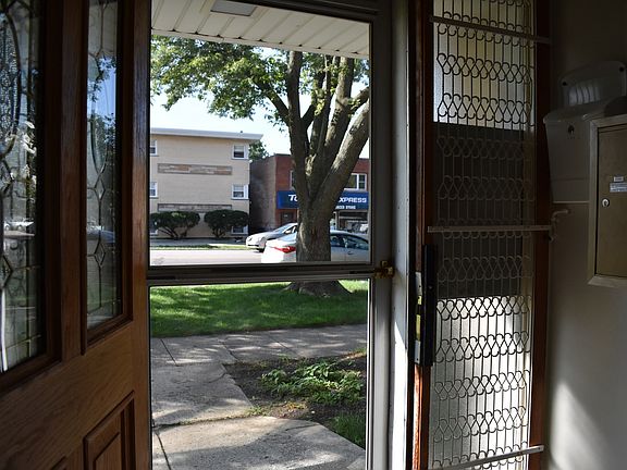4th image of 7814 W Belmont Ave APT 1E