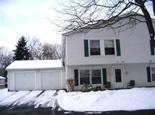 292 Canterbury Ln APT A, Medina, OH