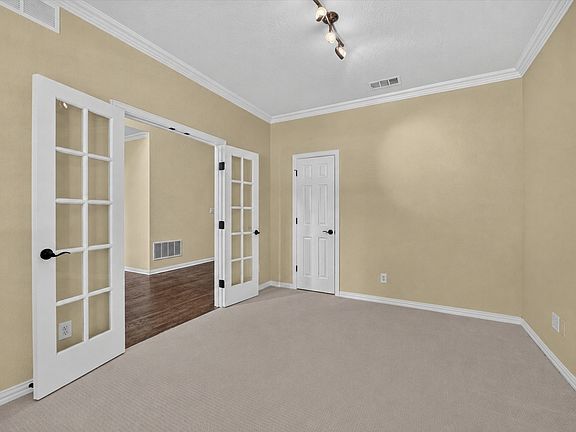 5th image of 2113 Stevenson Ln