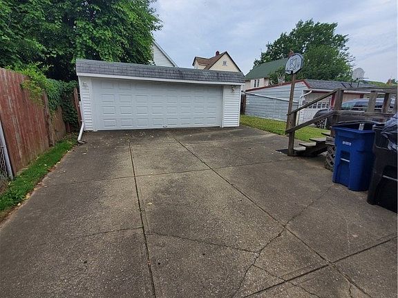 2nd image of 4252 W 22nd St
