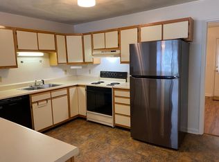 806 Patrick Henry Dr, Blacksburg, VA 24060
