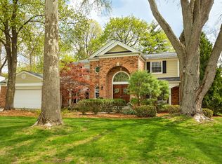 32848 White Oaks Trl, Beverly Hills, MI