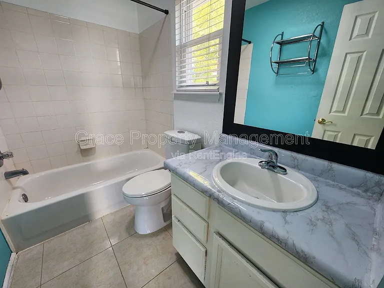 327 W 116th Pl — Photo 11