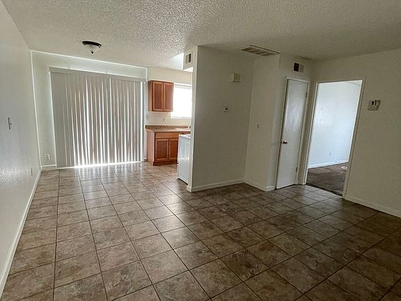 2nd image of 1649 E Douglas Ave Unit C
