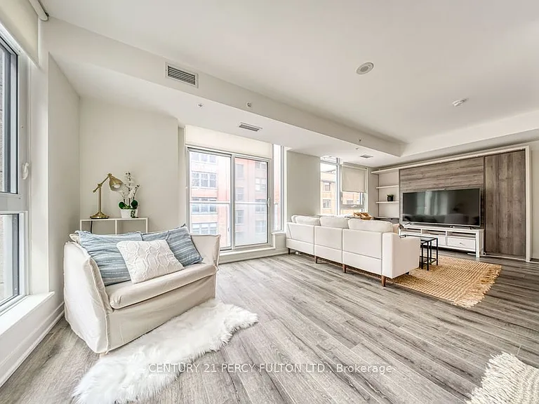 30 Nelson St #323 — Photo 16