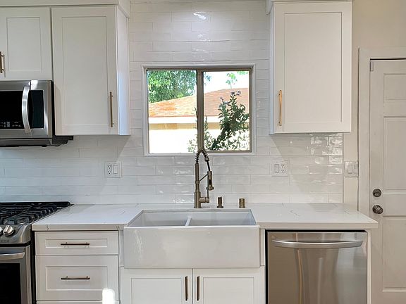 3rd image of 3330 W Brady Ave