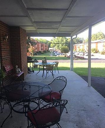 2nd image of 1500 Lakeside Ave