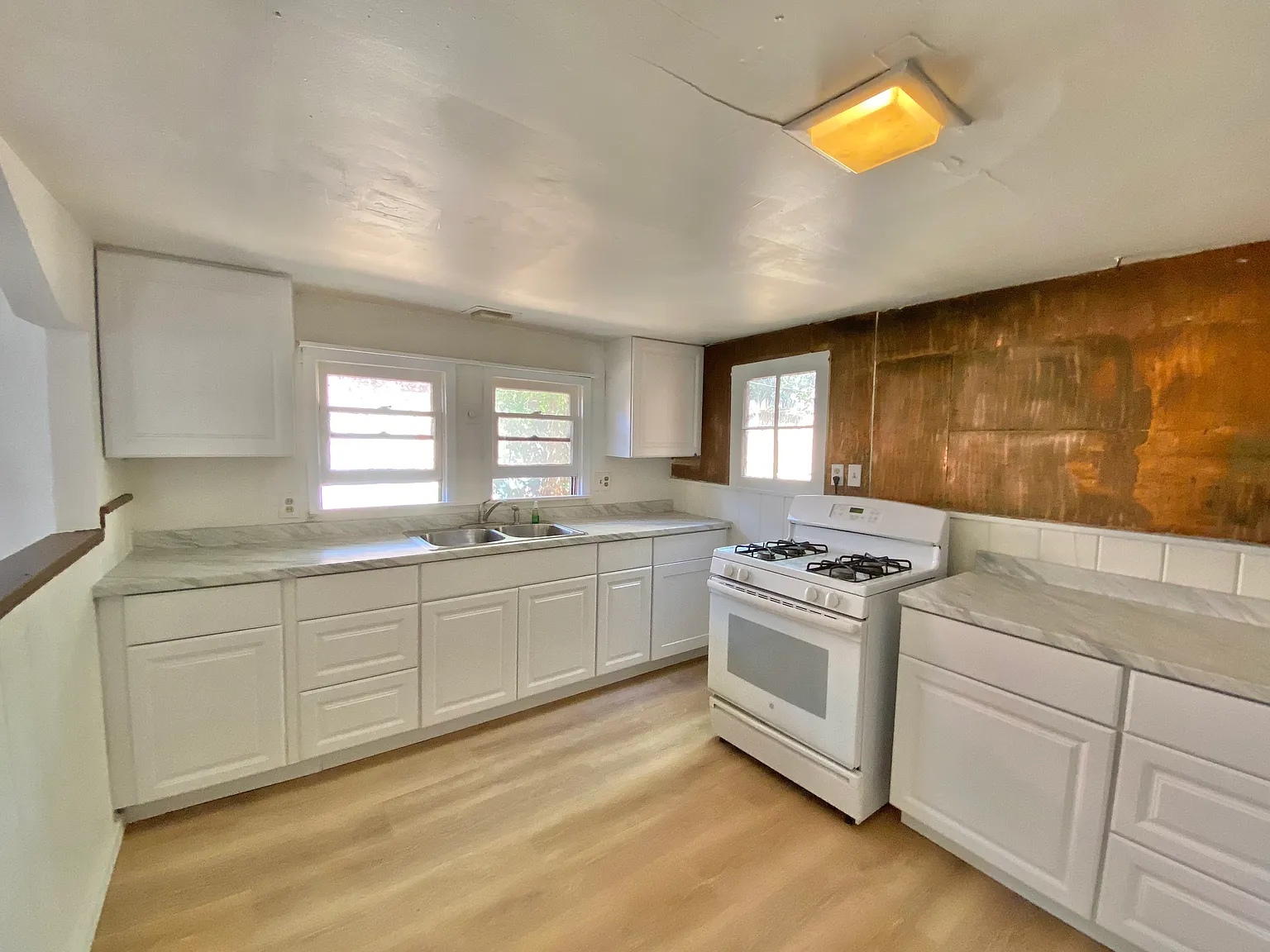 2 bed, 1084 sqft, $2,250 — Photo 3