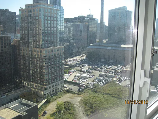 Rented by New York Residence | media 29