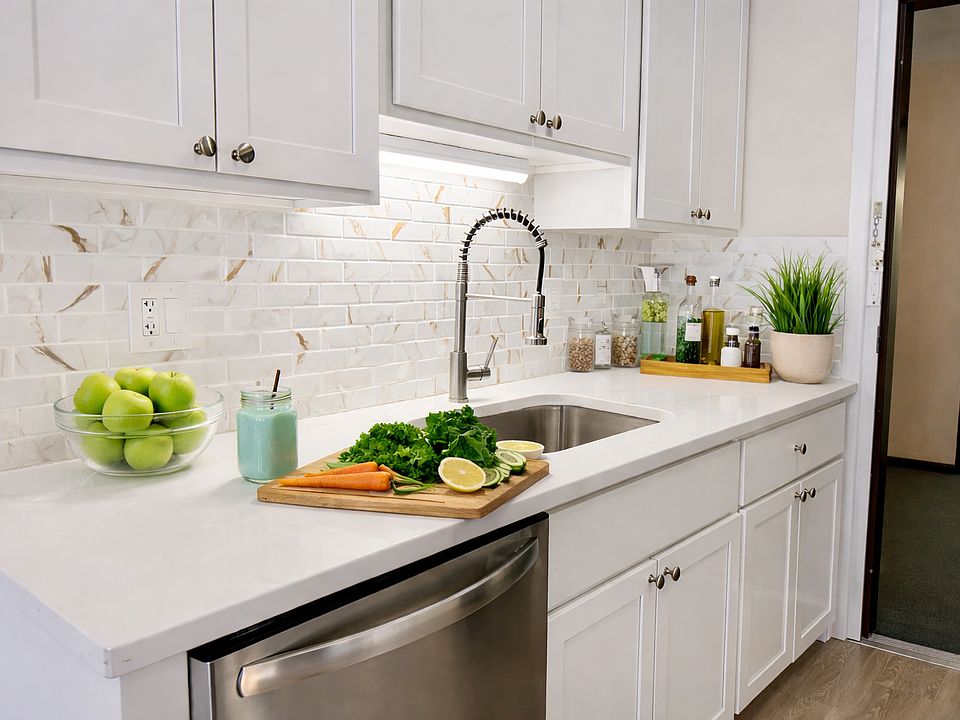 1st image of 21 Greenwood St APT 10