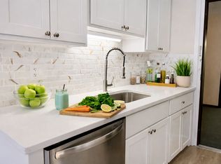 21 Greenwood St APT 10, Melrose, MA 02176