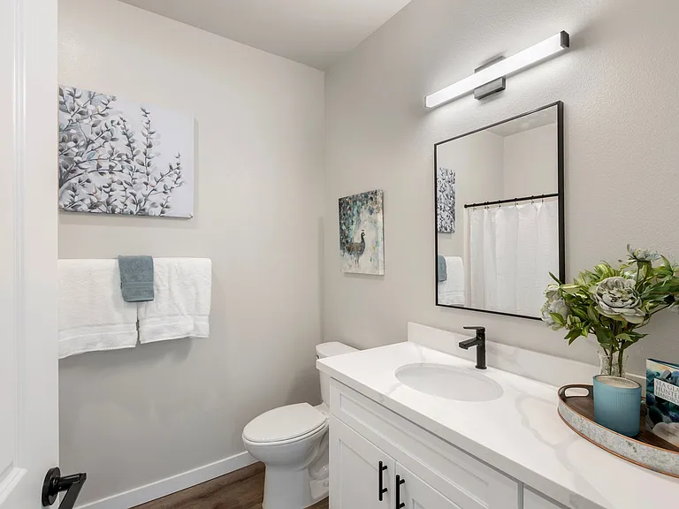 1779 Village Ln SE — Photo 32