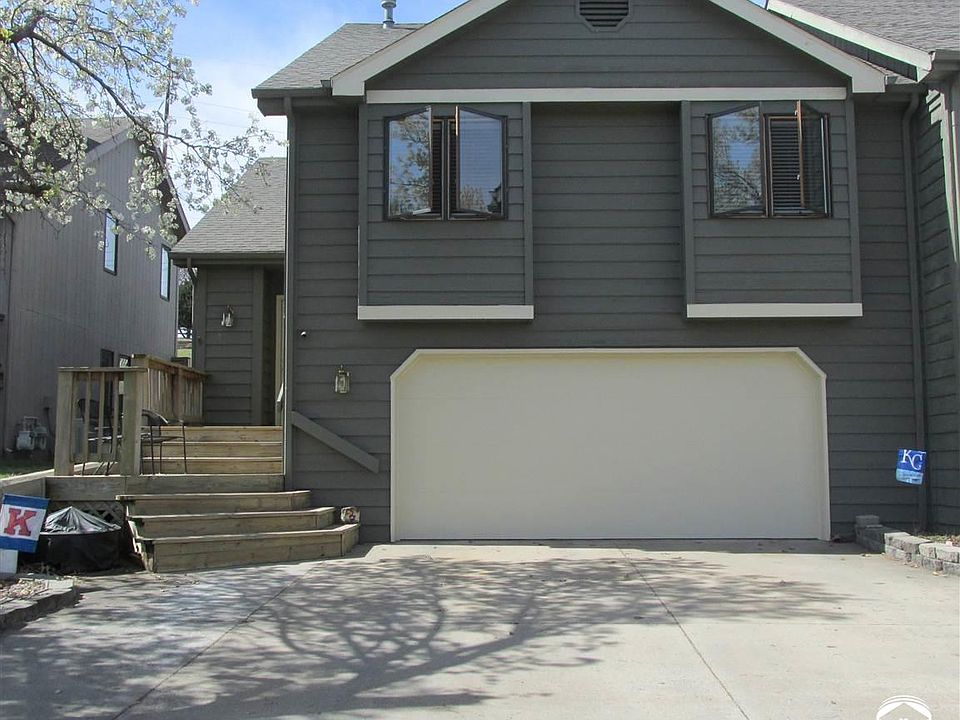 1st image of 213 Glenview Dr