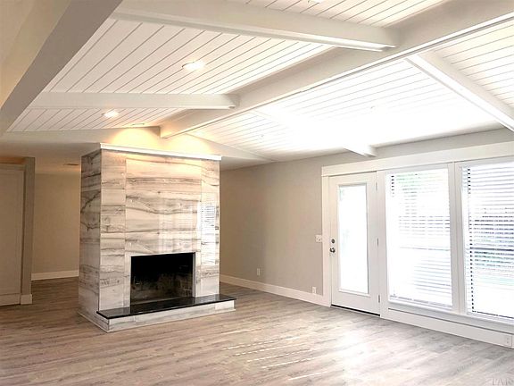 4th image of 1220 Palisade Cir
