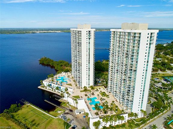 5th image of 3000 Oasis Grand Blvd APT 805