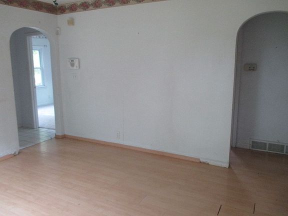 3rd image of 2609 Galilee Ave