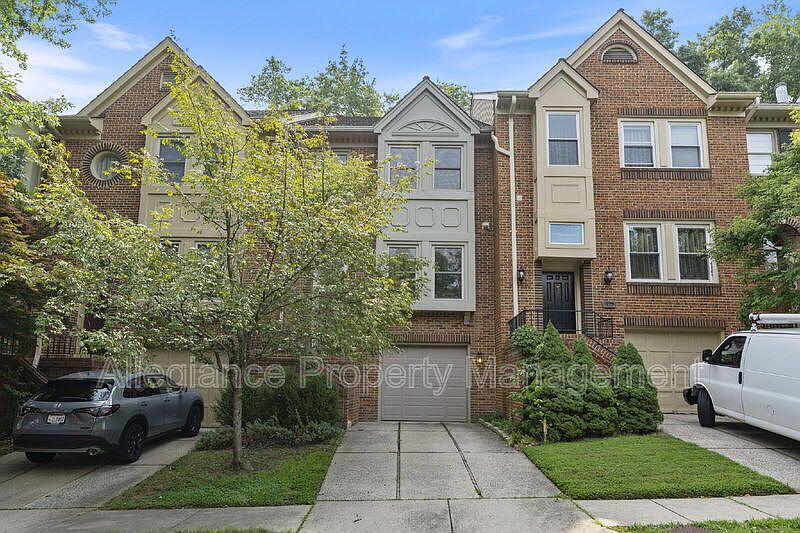 1st image of 3915 Green Look Ct