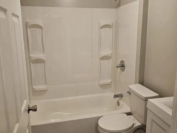 2120 Howard St APT 1, Louisville, KY 40211