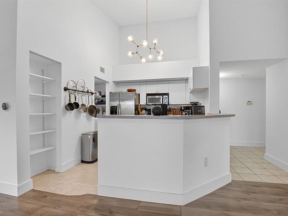 3rd image of 224 Villa Circle #224