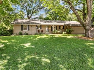 8200 Dearborn Dr, Prairie Village, KS 66208
