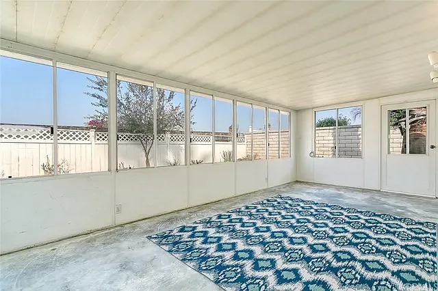 1054 Rolling Hills Dr — Photo 15