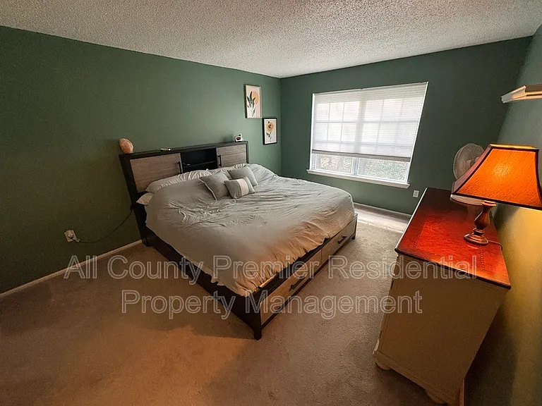60 Versailles Ct — Photo 14