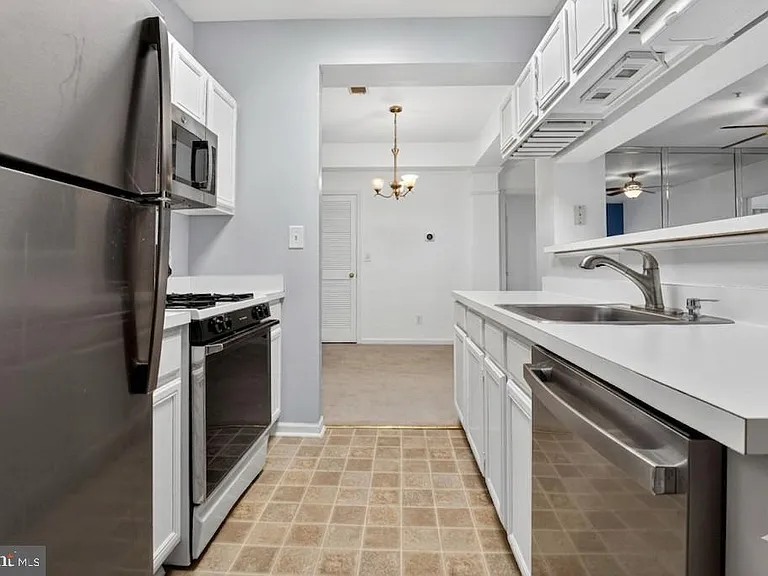 46588 Drysdale Ter #201 — Photo 10