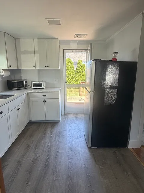 2 bed, 520 sqft, $3,000 — Photo 4