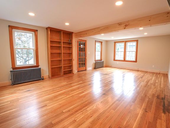 5th image of 10 Revere Street