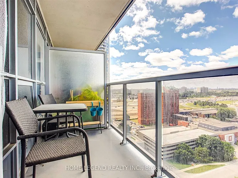 151 Village Green Sq #1706 — Photo 11